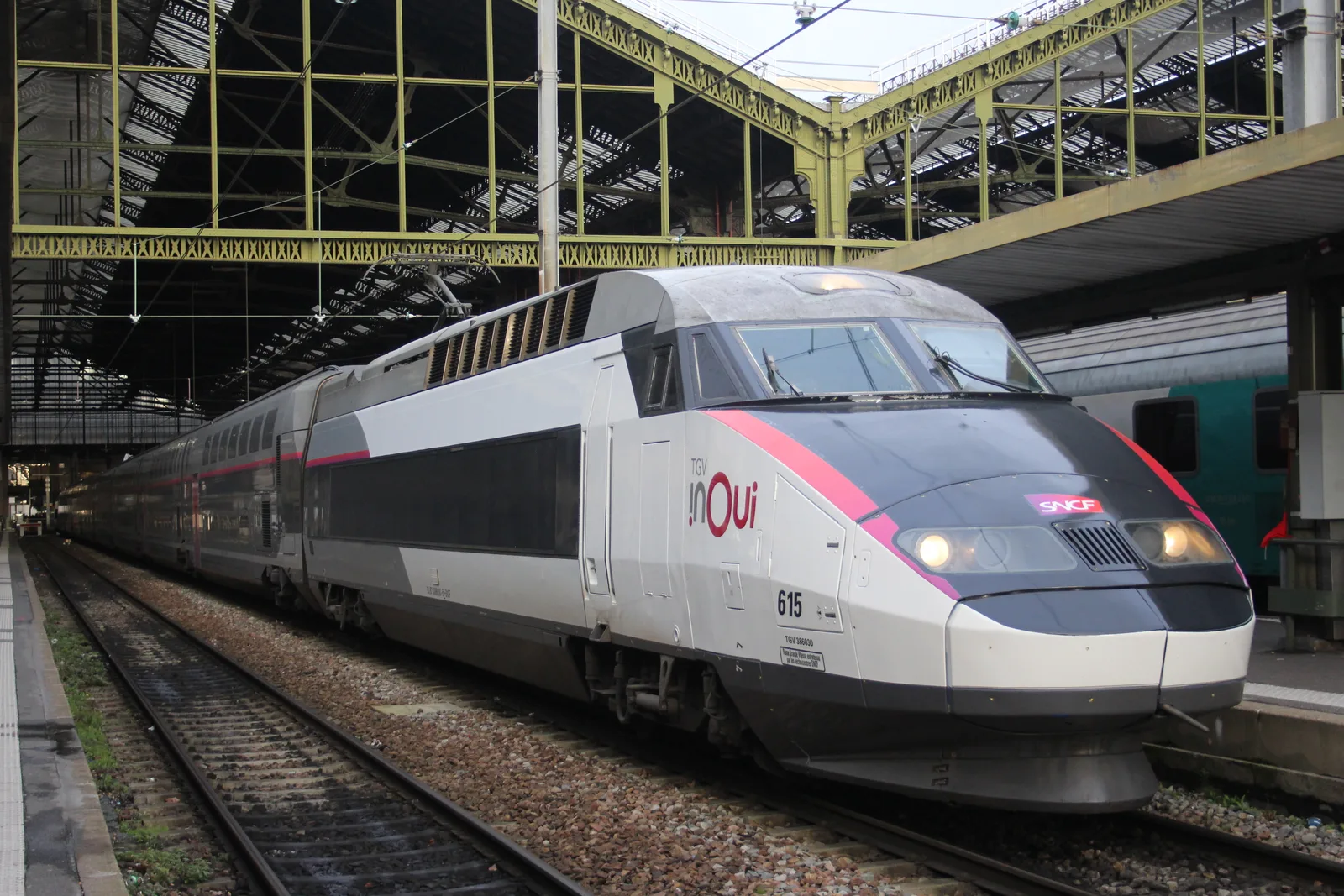 TGV inOui train at Paris Gare de Lyon station